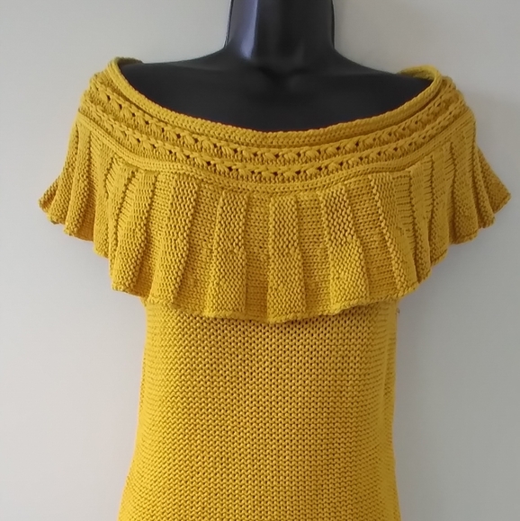 Sexy Sleeveless,Off The Shoulder Sweater by Anthropologie. - Picture 2 of 10